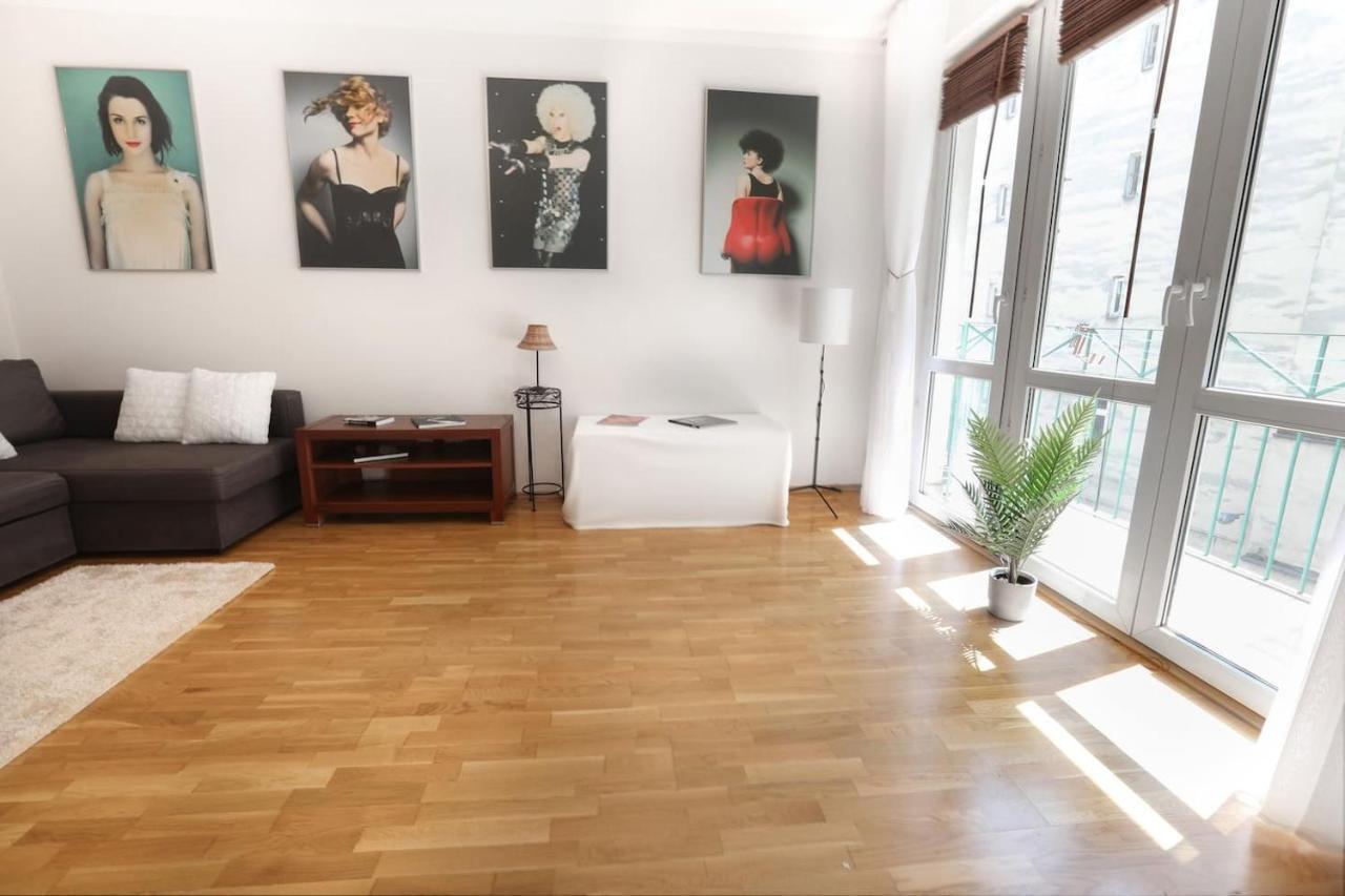 ורשה Cosy And Bright- Golden Apartments- Old Town מראה חיצוני תמונה